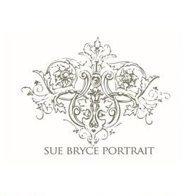 Sue Bryce - luxury brand logo