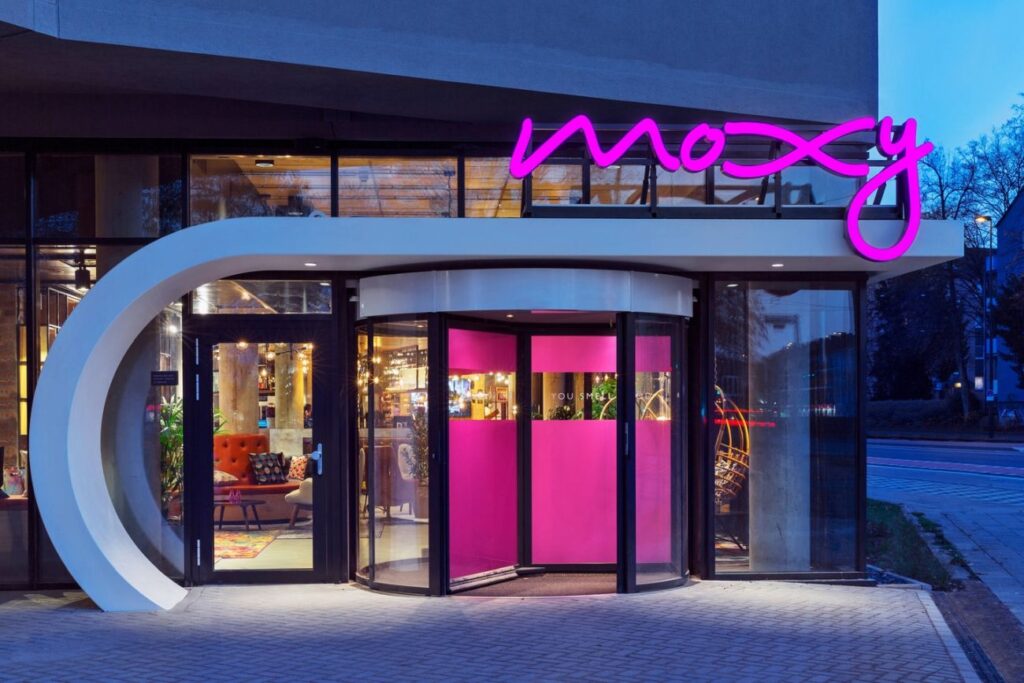 Neon color in branding - Moxy hotels